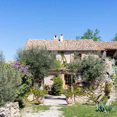 מוסטיה-סן-מארי La Ferme Du Petit Segries Bed And Breakfast מראה חיצוני תמונה
