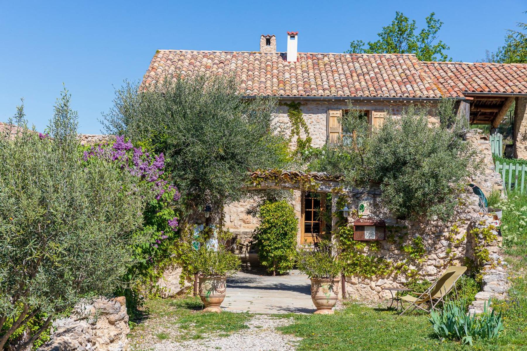 מוסטיה-סן-מארי La Ferme Du Petit Segries Bed And Breakfast מראה חיצוני תמונה