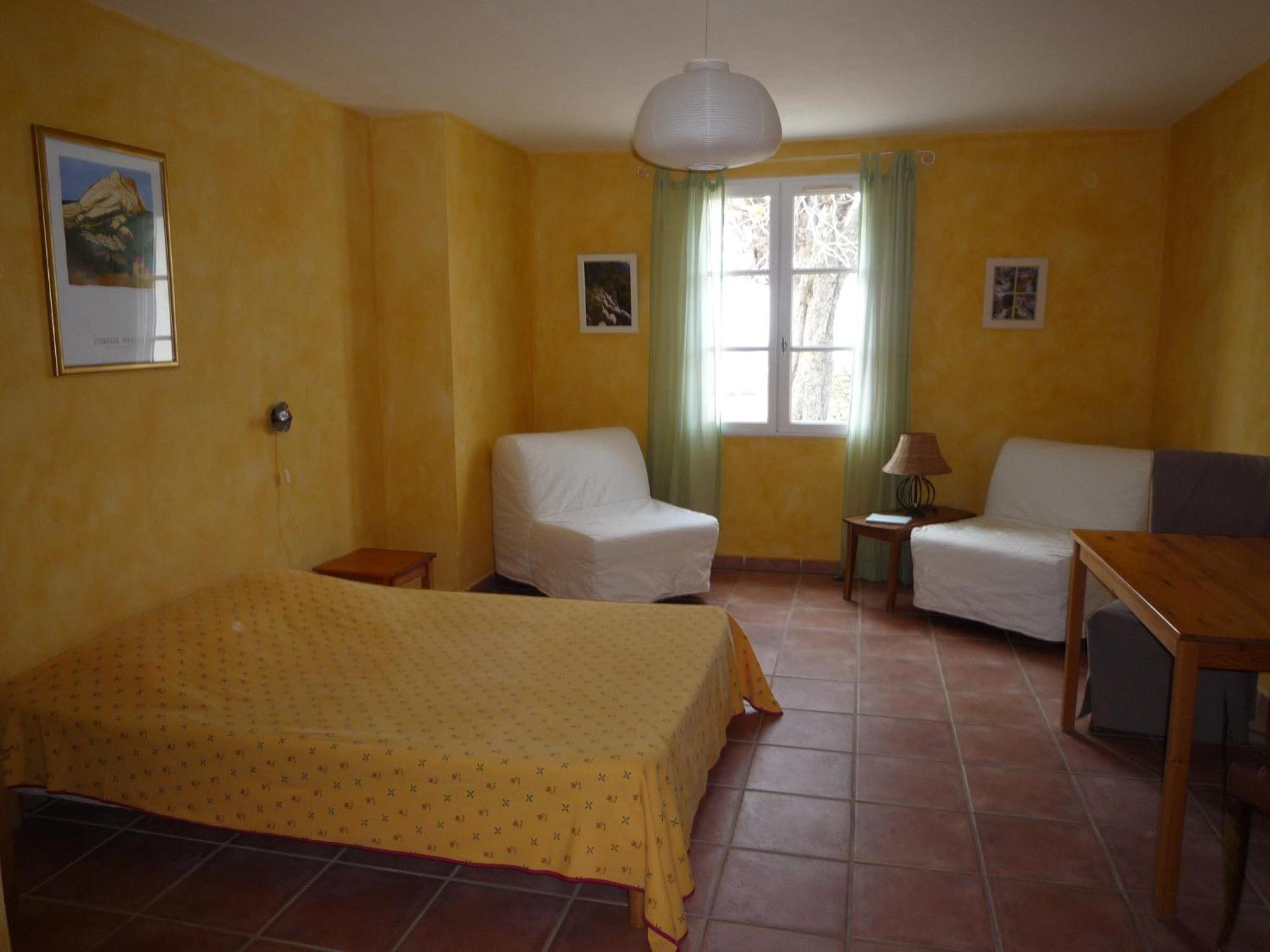 מוסטיה-סן-מארי La Ferme Du Petit Segries Bed And Breakfast מראה חיצוני תמונה